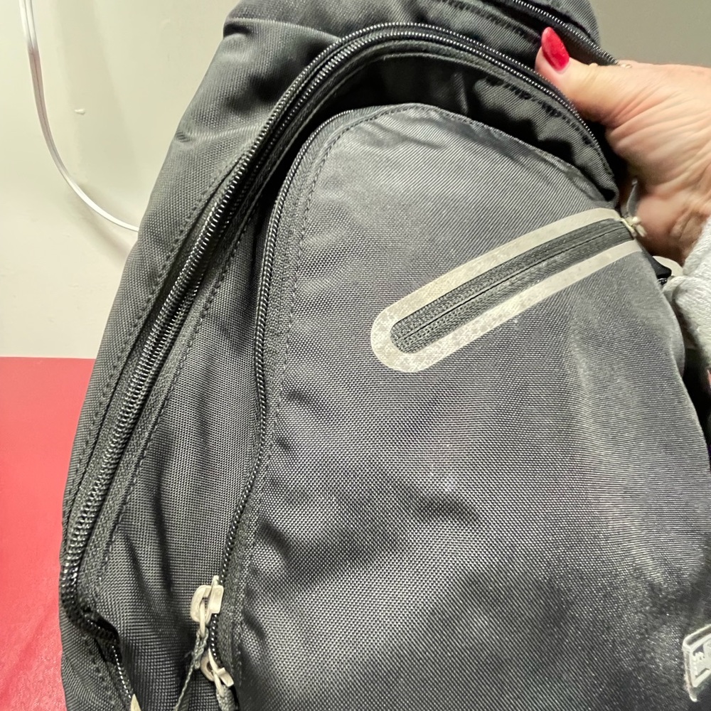 REI TRAVEL PACK - Picture 7 of 11